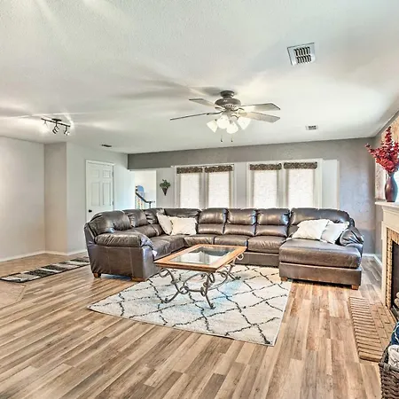 Gainesville Home With Outdoor Oasis, 16 Mi To Lake